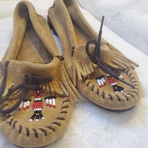 Moccasins suede slipper w fringe Size 7